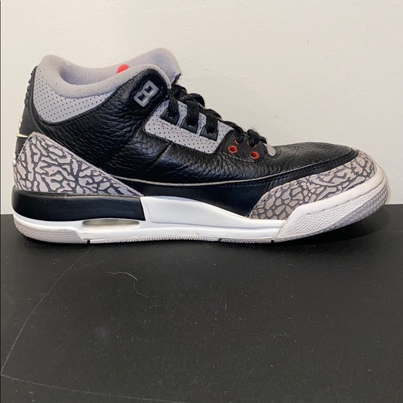🔥Jordan retro 3 black cement size 6Y - Picture 4 of 7